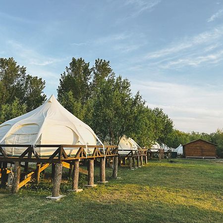 Отель Zaga Zaga Sat Tecuci Экстерьер фото